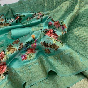 Attractive Floral Design Banarasi Silk Saree